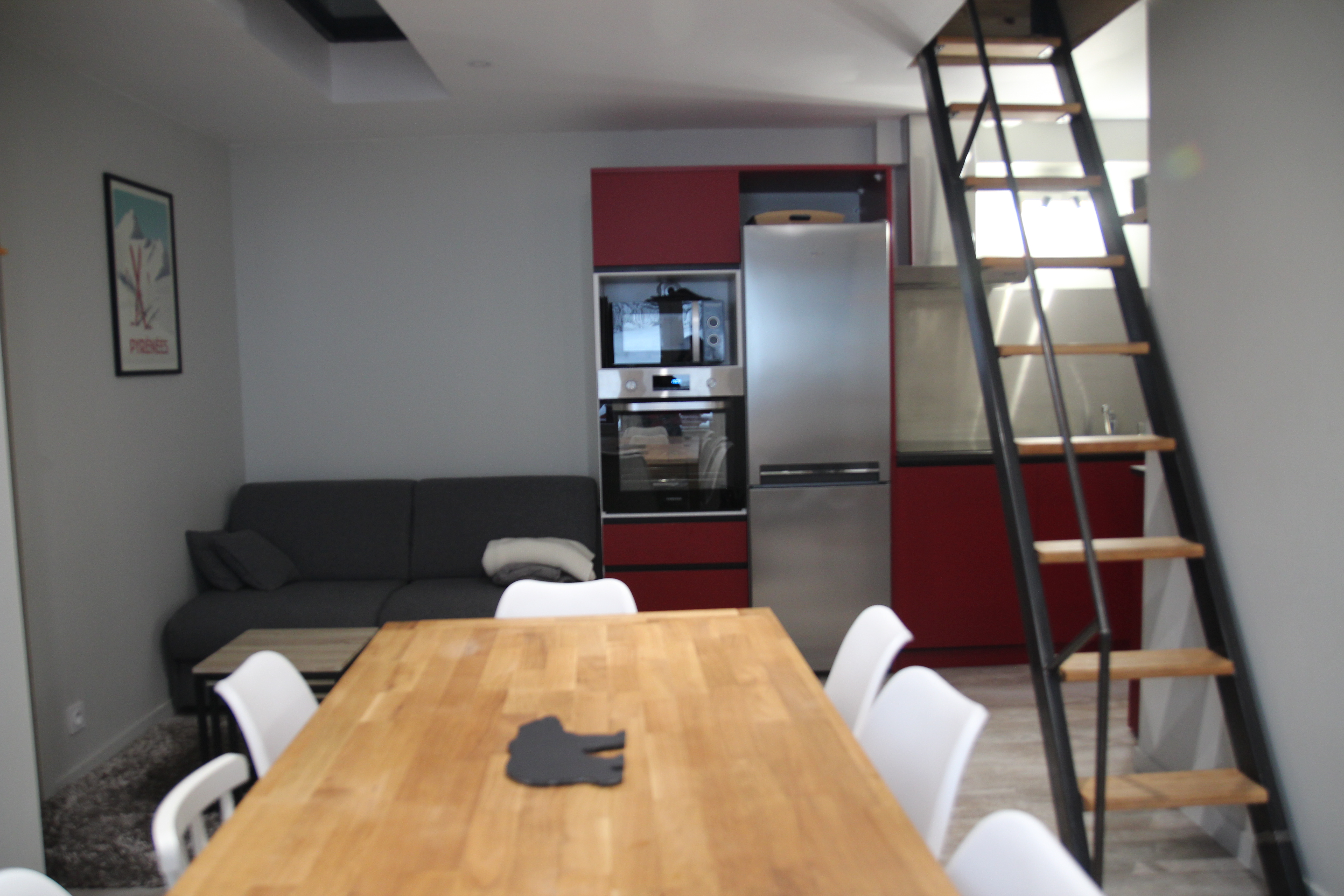 Salon moderne avec canapé convertible